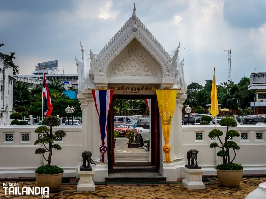 Conociendo el Wat Devaraj Kunchon de Bangkok
