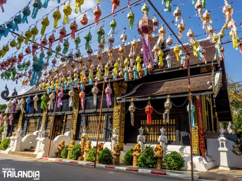 Exterior Templo Wat Inthakhin Sadue Muang