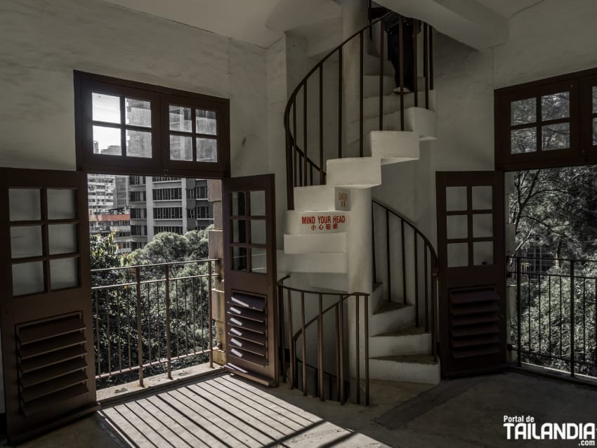 Interior de la torre de Signal Hill Garden