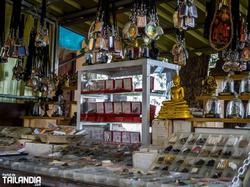 Amuletos en el noreste de Tailandia