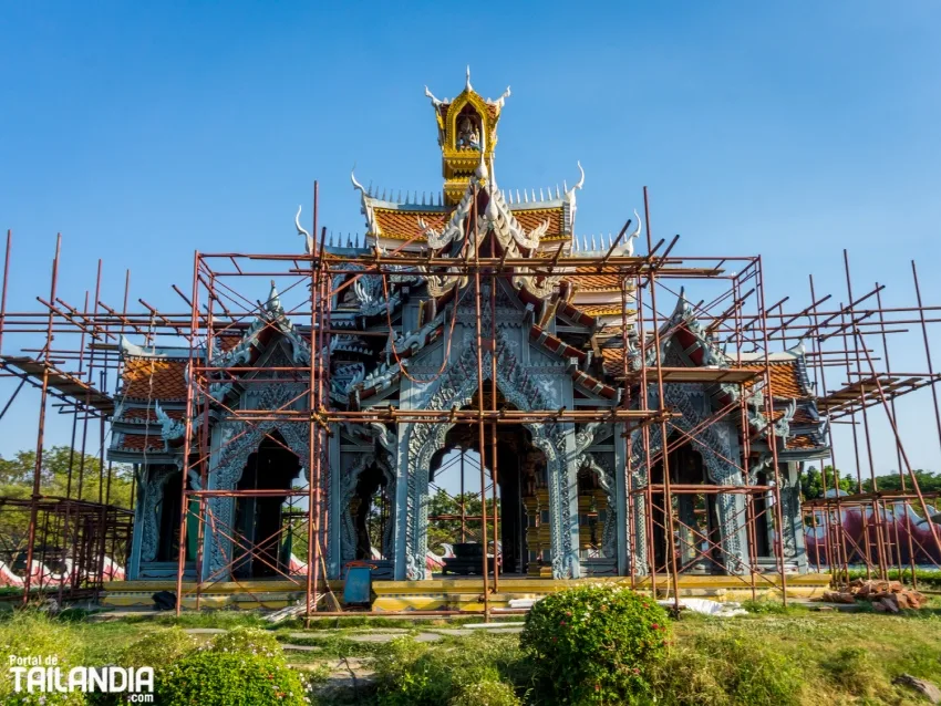 Qué es el monte Sumeru de Ancient Siam