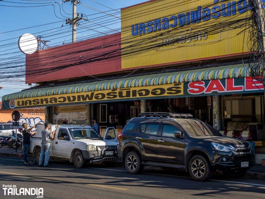 Recorriendo las calles de Buriram