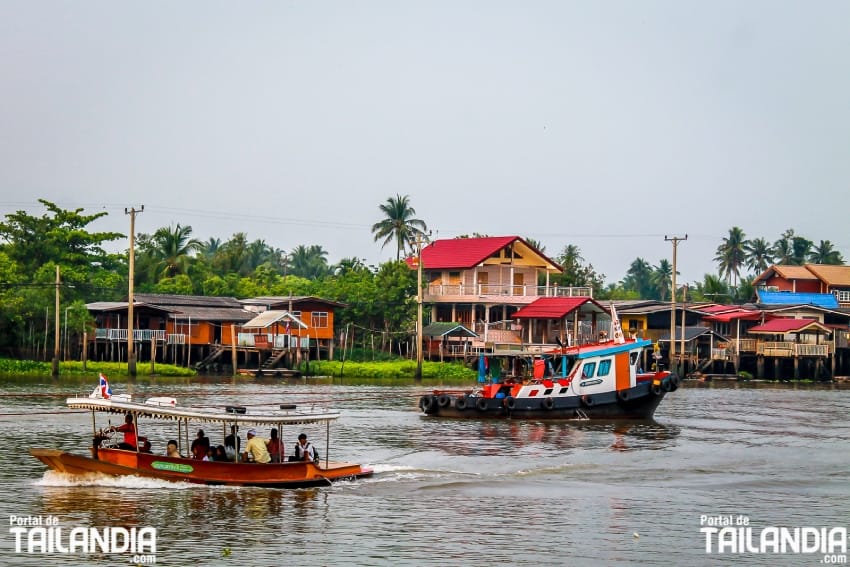 Río Chao Pharaya en Nonthaburi