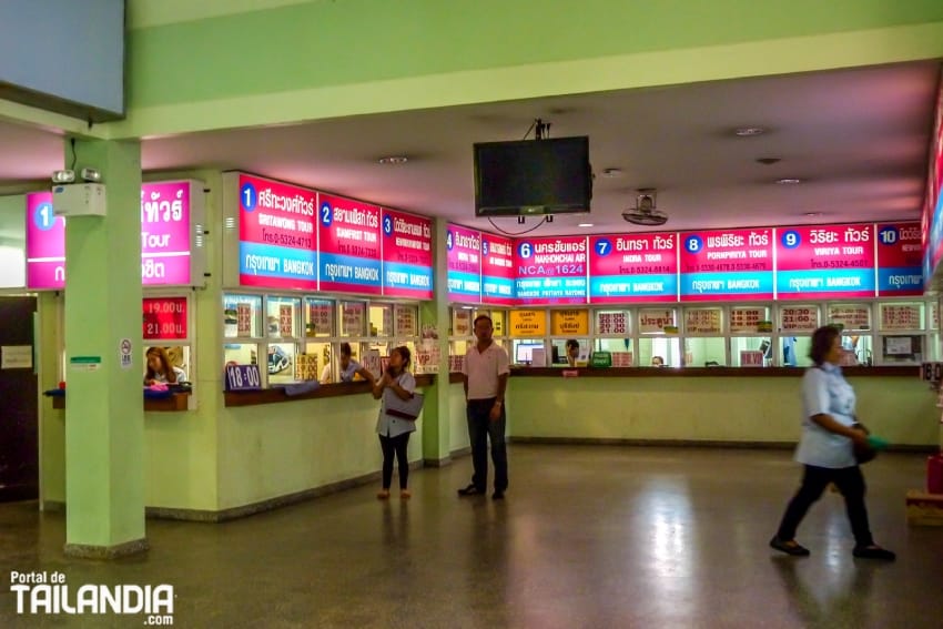 Taquillas de la estación de autobús de Chiang Mai