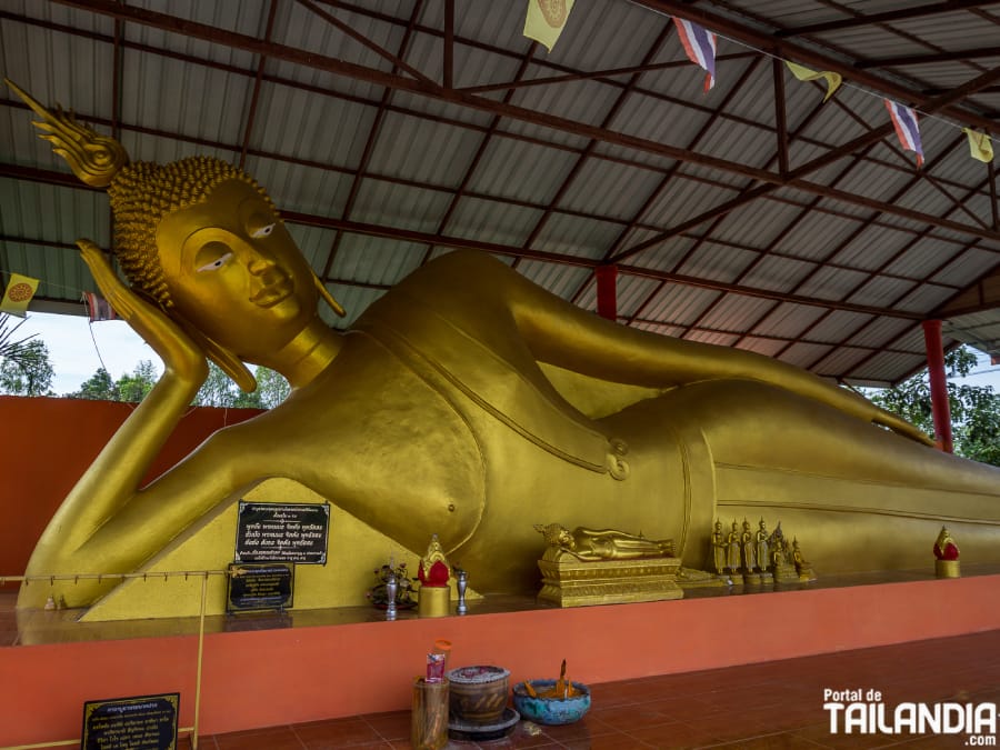 Buda reclinado en Buriram