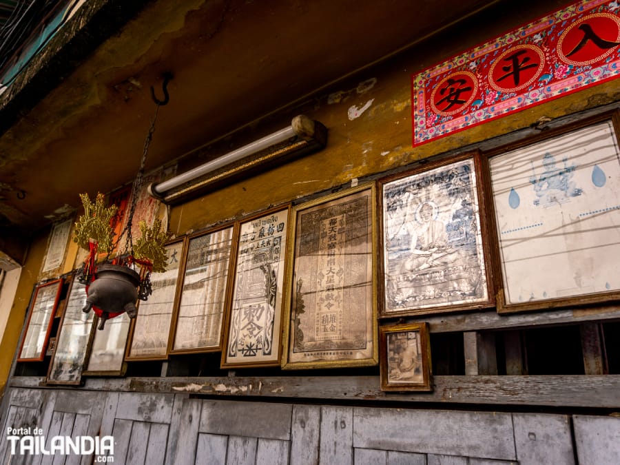 Casas chinas en el barrio de Talad Noi en Hong Kong