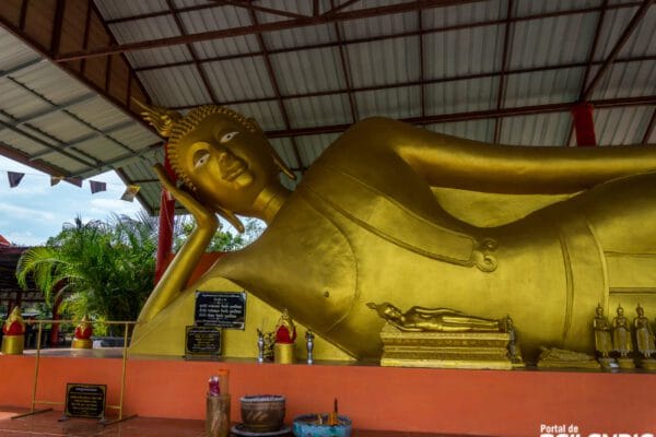 Templo Wat Pa Chai Wararam de Buriram Templo Wat Pa Chai Wararam de Buriram