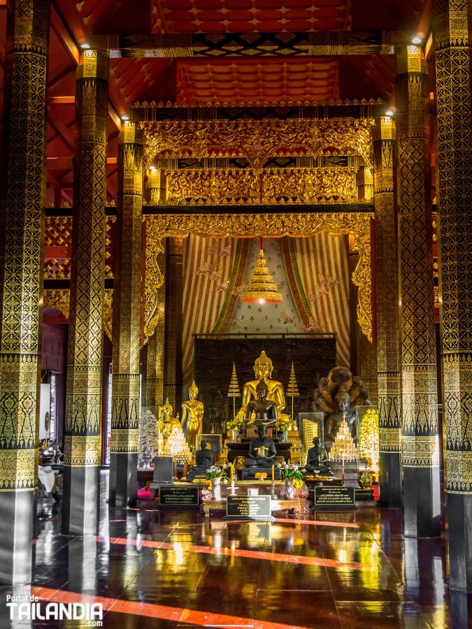 Interior del Palacio del Rey Tigre en Ancient Siam