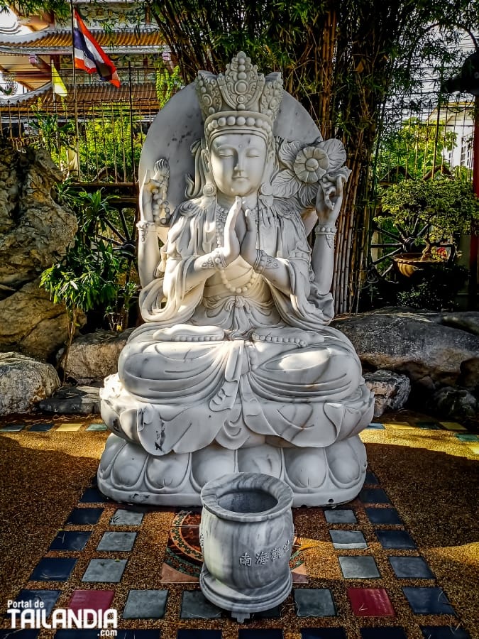 Jardín budista en Bangkok