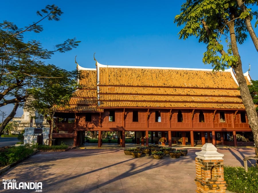 Recorriendo Muang Boran en el centro de Tailandia