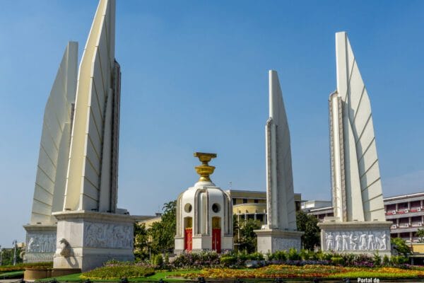 Monumento a la democracia en Bangkok Monumento a la democracia en Bangkok
