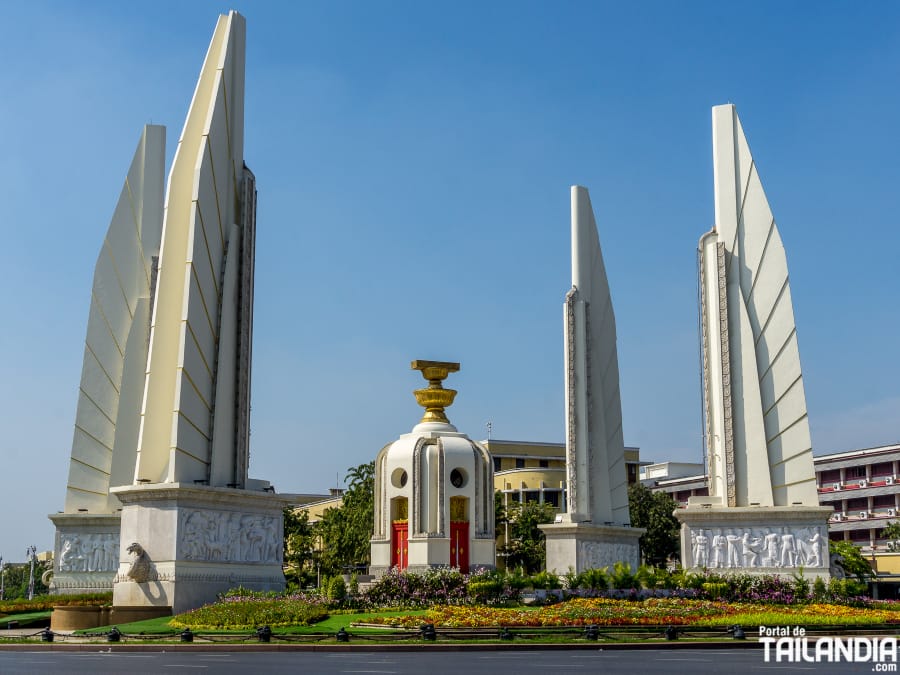 Monumento a la democracia en Bangkok