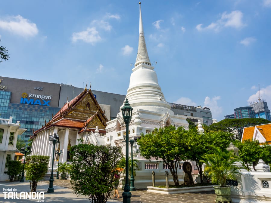 Wat Pathum Wanaram, un templo en centro de Bangkok