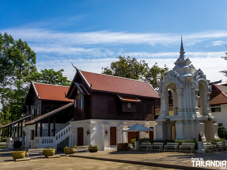 Wat Santitham en la ciudad de Chiang Mai